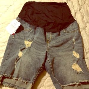 NWT Maternity Jean shorts